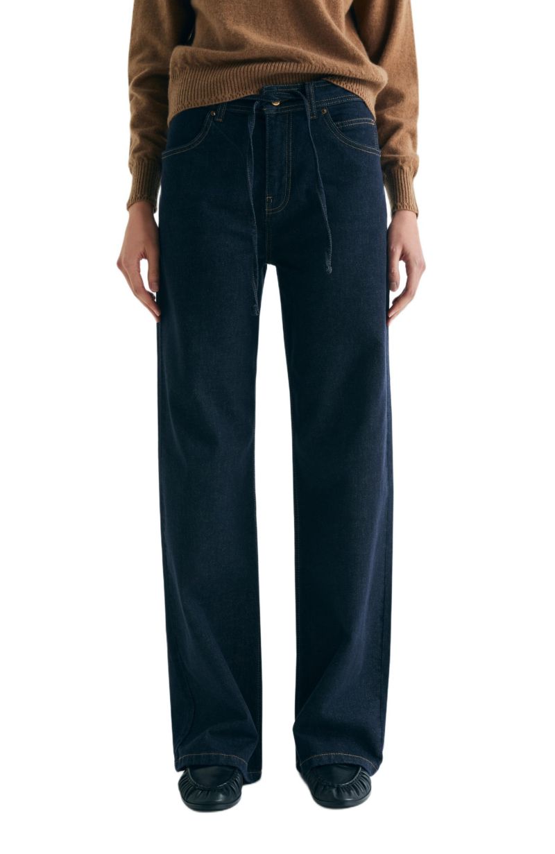 Women's Jeans Waist Detail