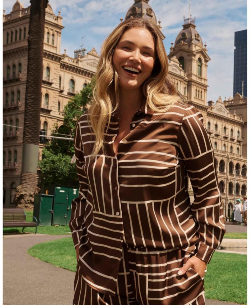 Plus Sizes Josie Geometric Collared Button-Front Satin Shirt