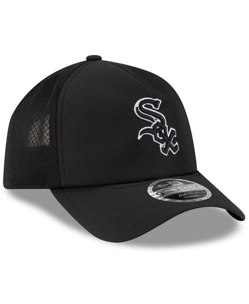 Men's Black Chicago White Sox 2026 Batting Practice Apex 9FORTY Adjustable Trucker Hat