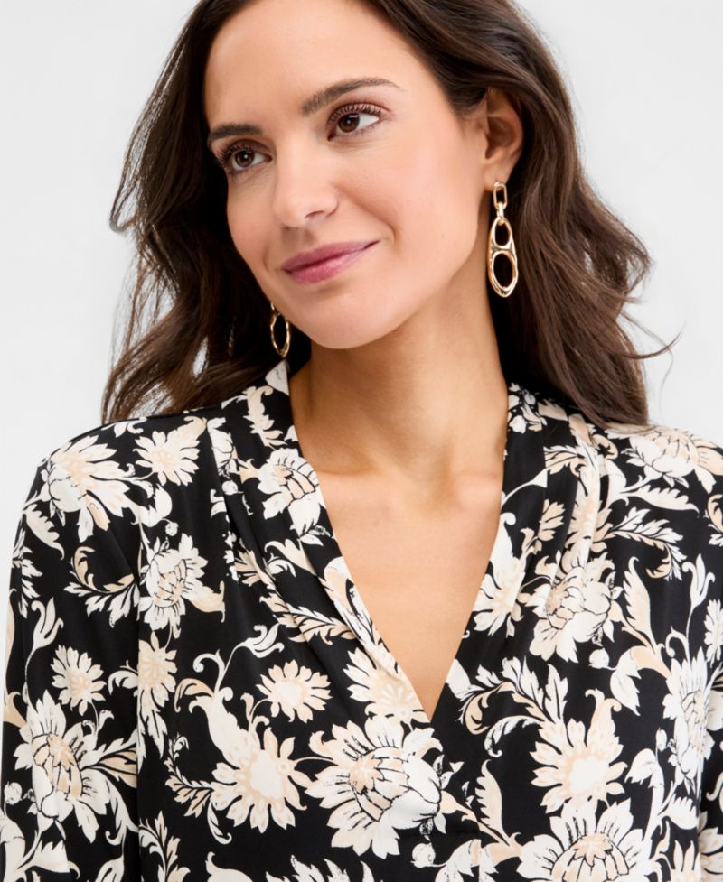 Women's Printed 3/4 Sleeve V-Neck Knit Top
