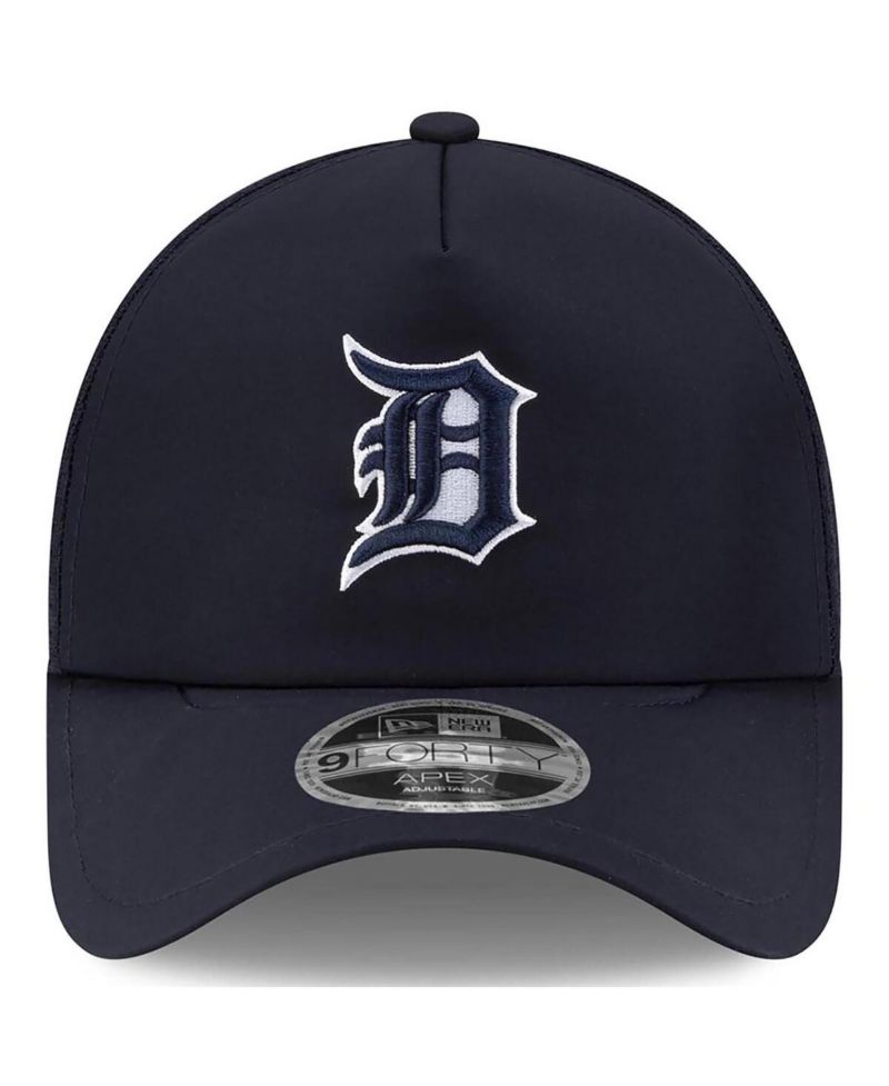 Men's Navy Detroit Tigers 2026 Batting Practice Apex 9FORTY Adjustable Trucker Hat