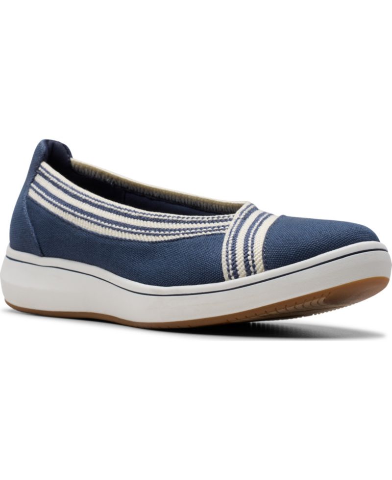 Women's Cloud Steppers Breeze Sky Air Closed Toe Shoes