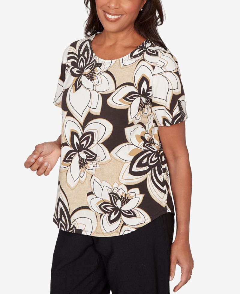 Women's Detail Driven Floral Stained Glass Short-Sleeve Top