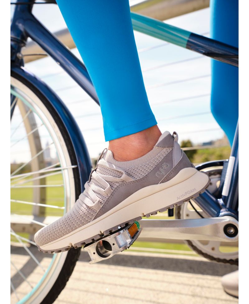 Women's Jumpstart-Lace Slip On Sneakers
