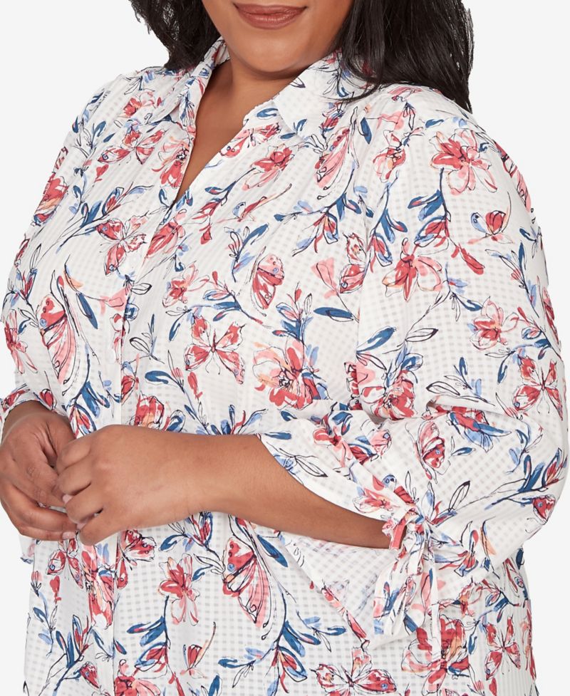 Plus Size Austin Etched Floral Butterfly Button-Down Top