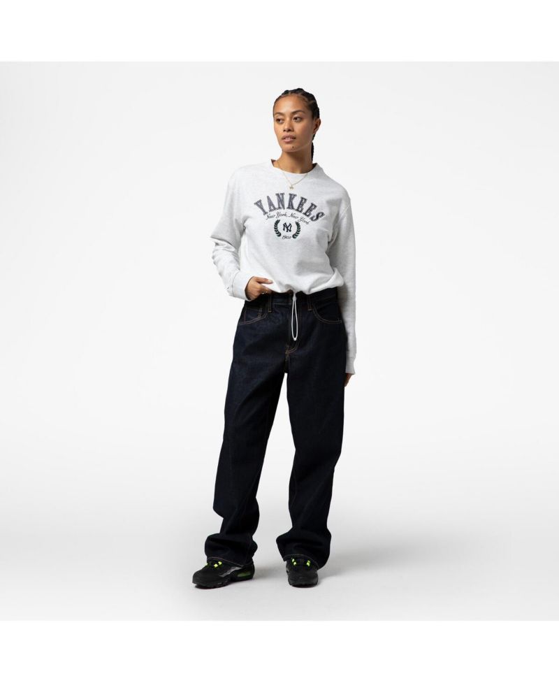 Women's Heather Gray New York Yankees Cropped Toggle Pullover Sweatshirt