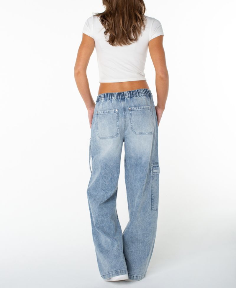 Juniors' Baggy Wide-Leg Light-Wash Cargo Jeans