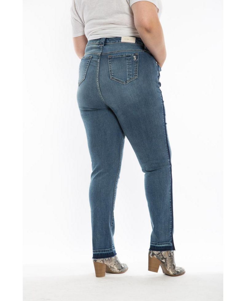 Plus Size High Rise Boyfriend Jeans
