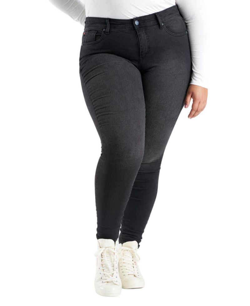 Women's Black denim Mid Rise Skinny in 29" inseam - Ballarie