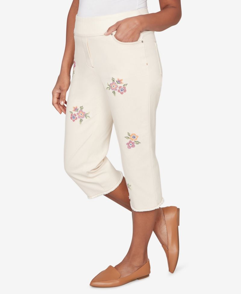 Women's Beachcomber Floral Cross Stitch Super Stretch Denim Capri Jeans