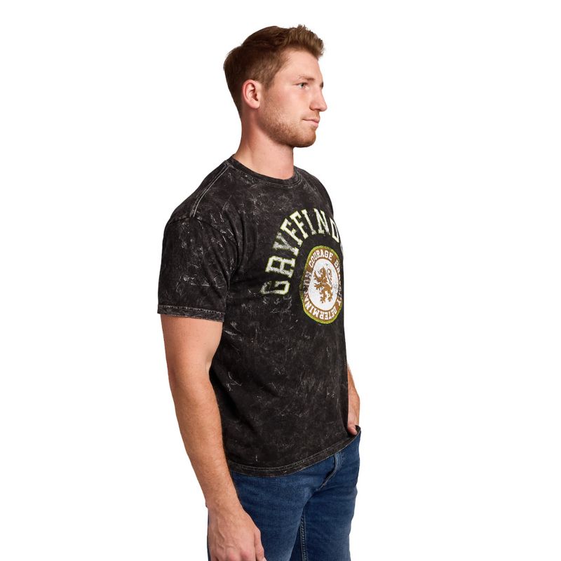 Men's Gryffindor Varsity Blue Vintage Mineral Wash Crew Neck Short Sleeve T-shirt