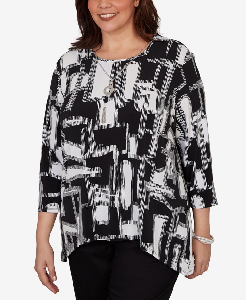 Plus Size Geo Boxes Puff Printed Top with Necklace