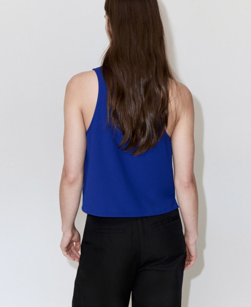 Women's Round Neckline Crop Top