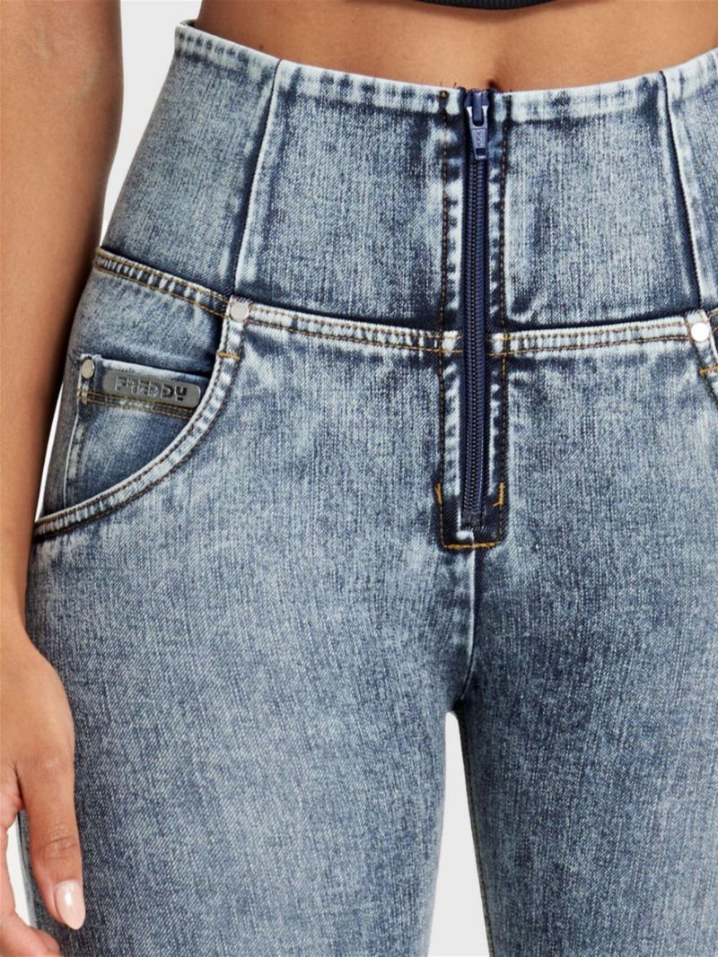 Women's Snug Sculpting Ripped Skinny Jeans