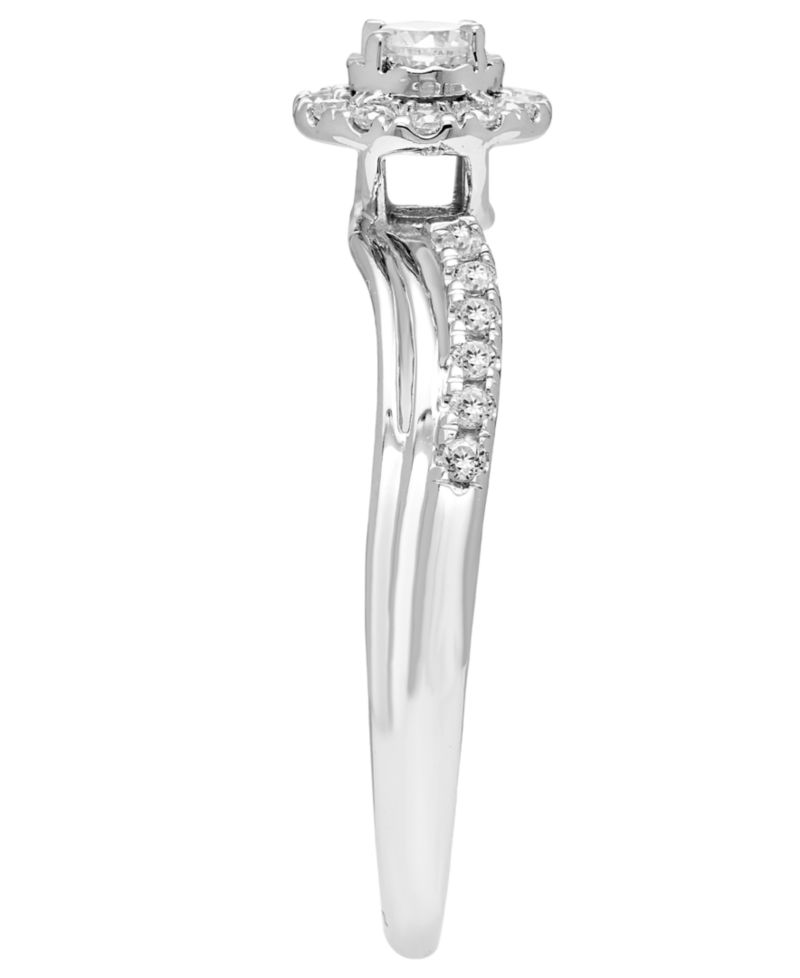 Diamond Halo Ring (1/4 ct. t.w.) in 14k White Gold