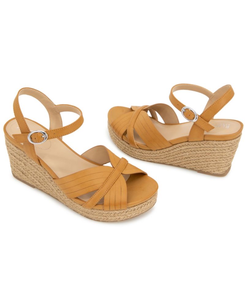 Women's Comi Almond Toe Wedge Sandals