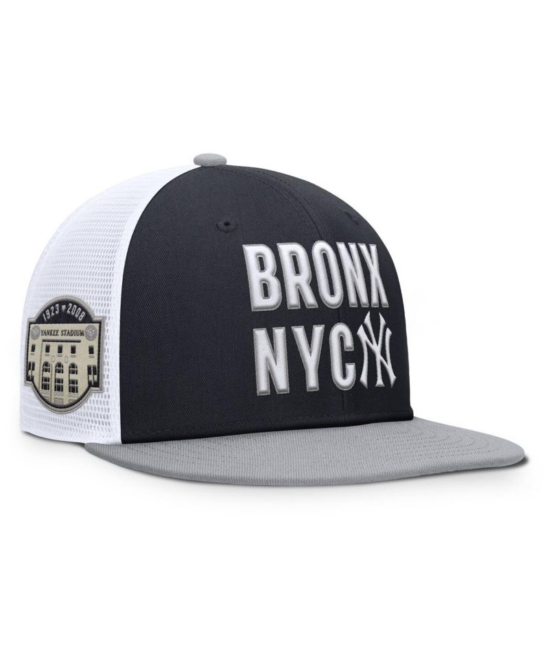 Men's Navy New York Yankees Pro Trucker Snapback Hat