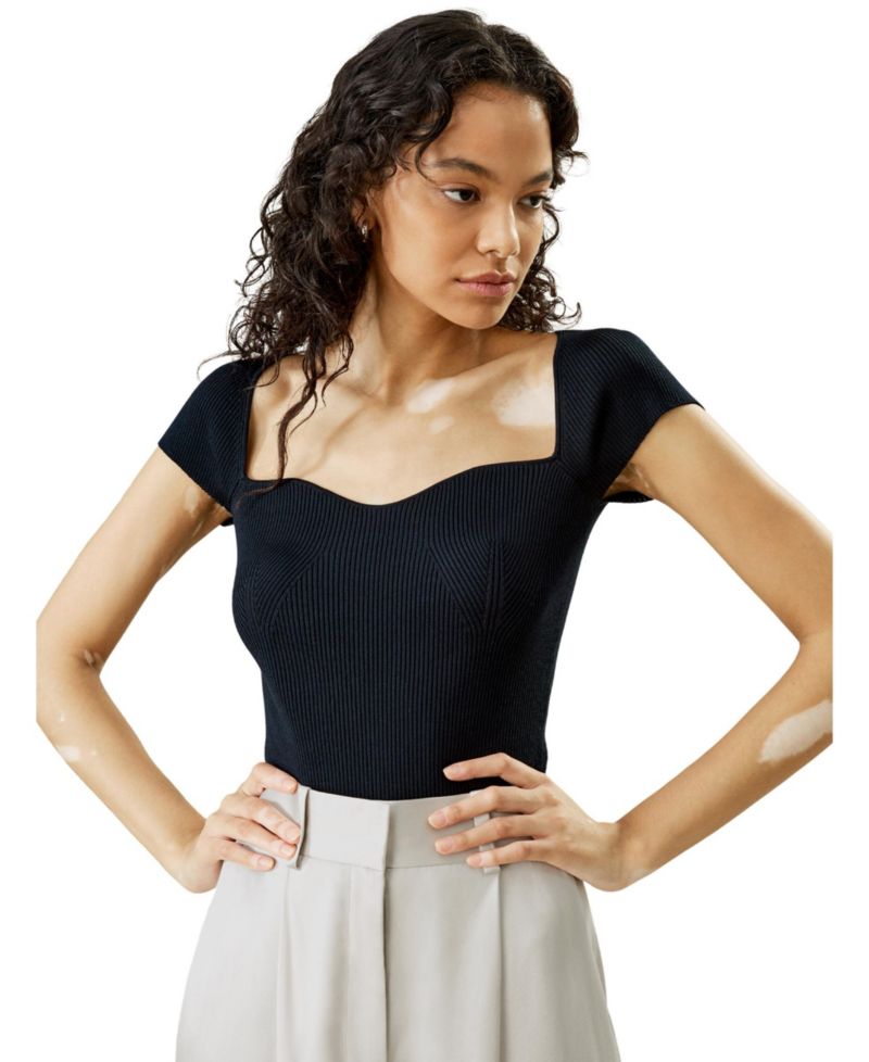 Women's Sweetheart Neck Ribbed Silk Knit Top