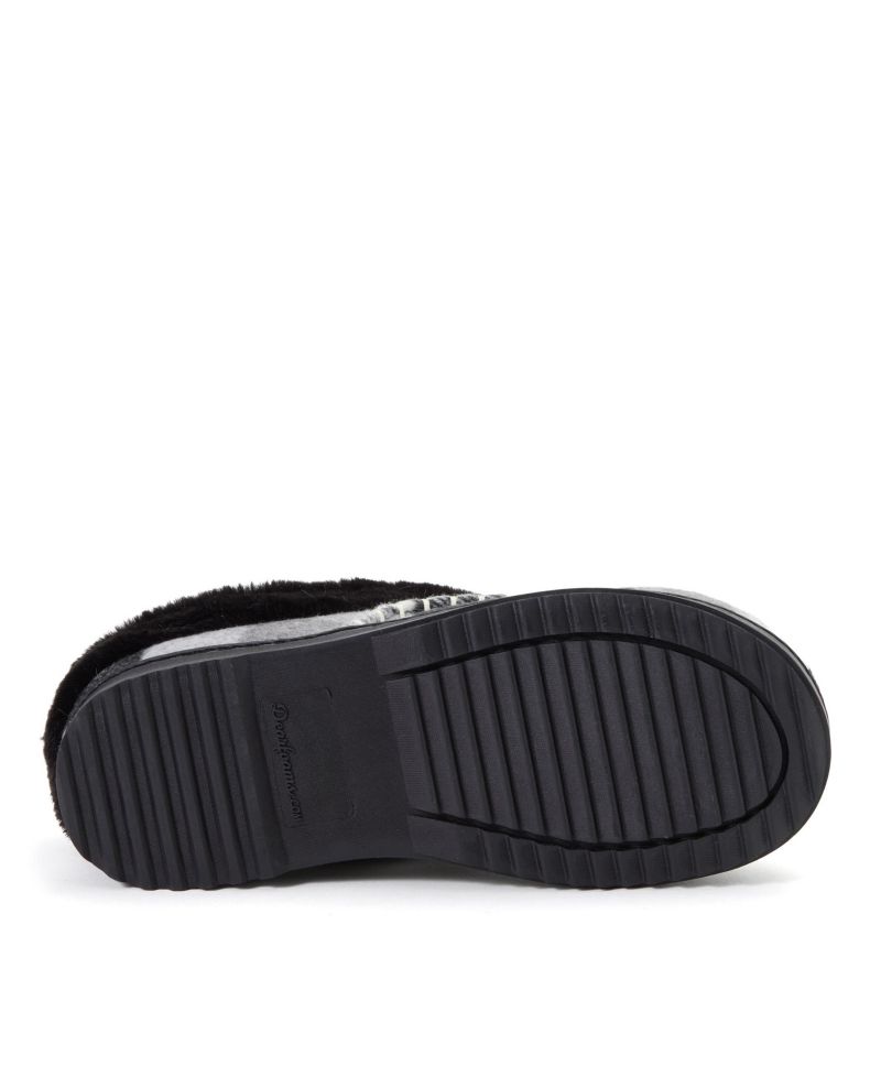 Women's Nyla Plaid Moc Toe Clog Slippers