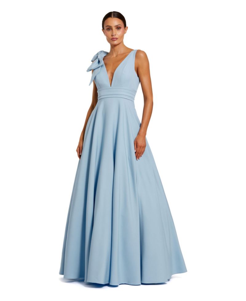 Petite Crepe Sleeveless Plunge Neck Ballgown With Bow