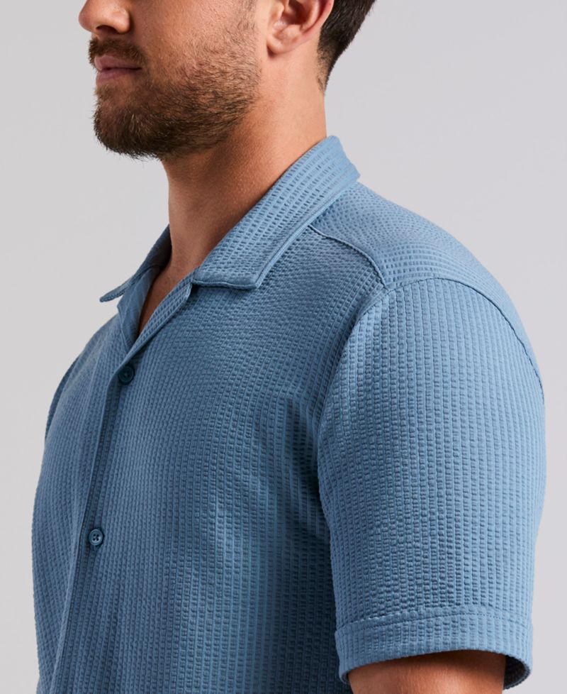 Men's Short-Sleeve Seersucker Knit Shirt
