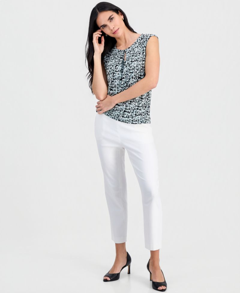 Petite Printed Keyhole Sleeveless Top