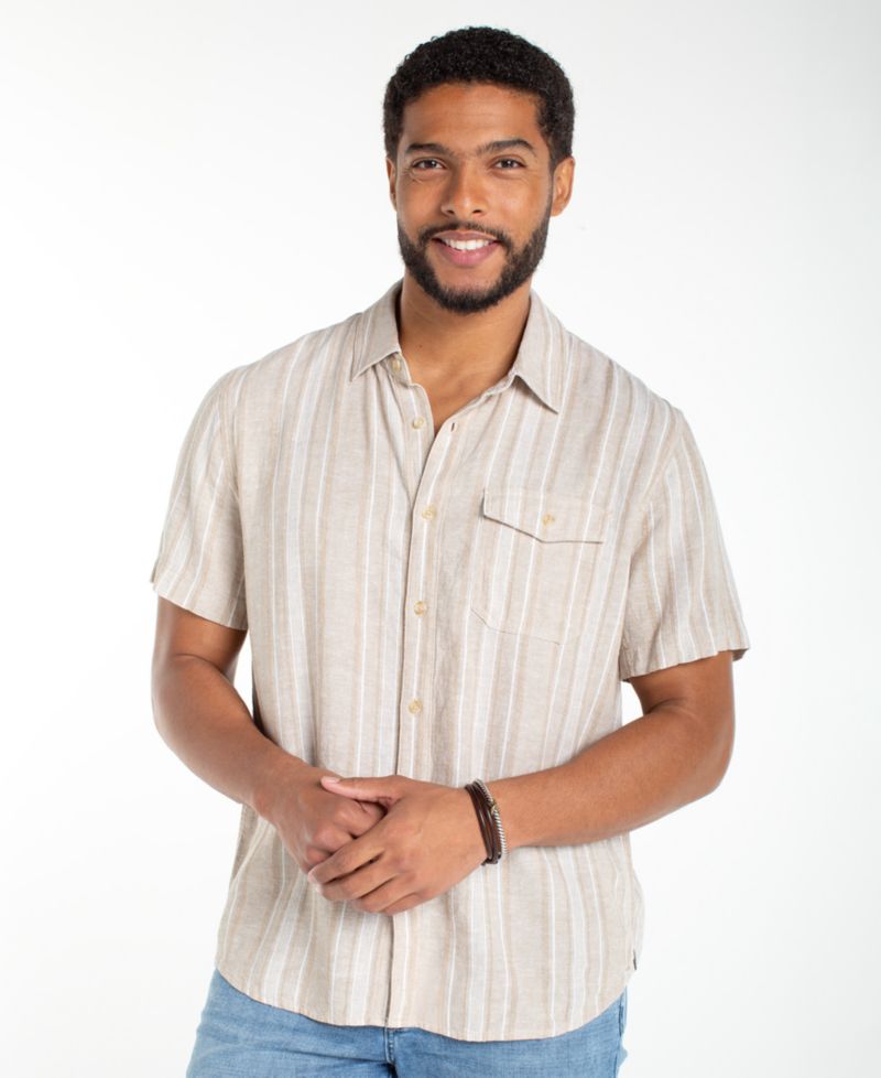 Men's Short-Sleeve Button-Up Shirt