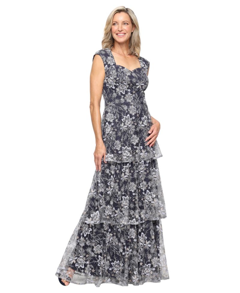 Women's Embroidered Sweetheart Neck Ball Gown