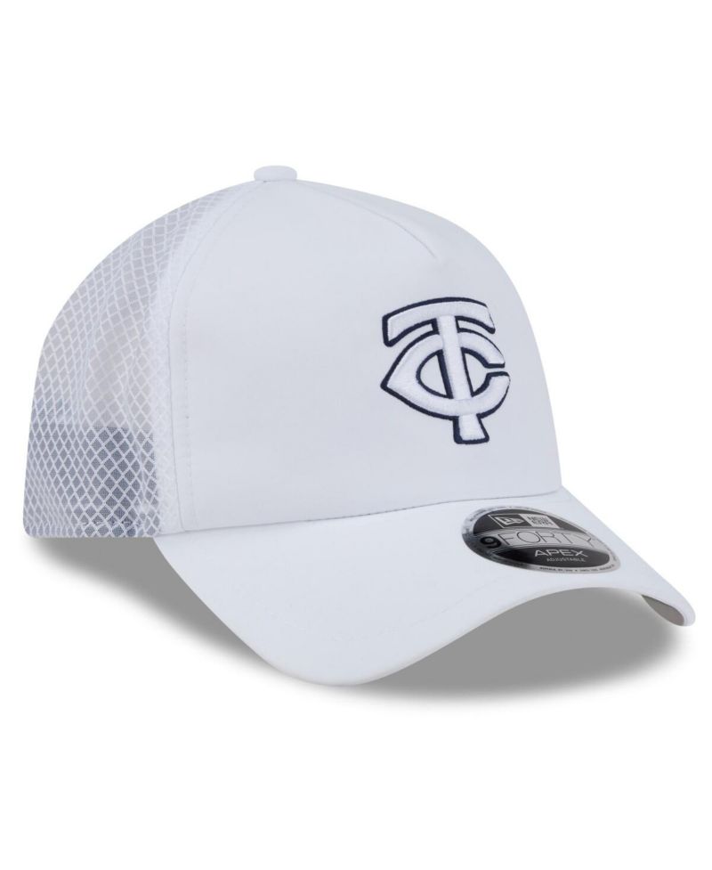 Men's White Minnesota Twins 2026 Batting Practice Apex 9FORTY Adjustable Trucker Hat