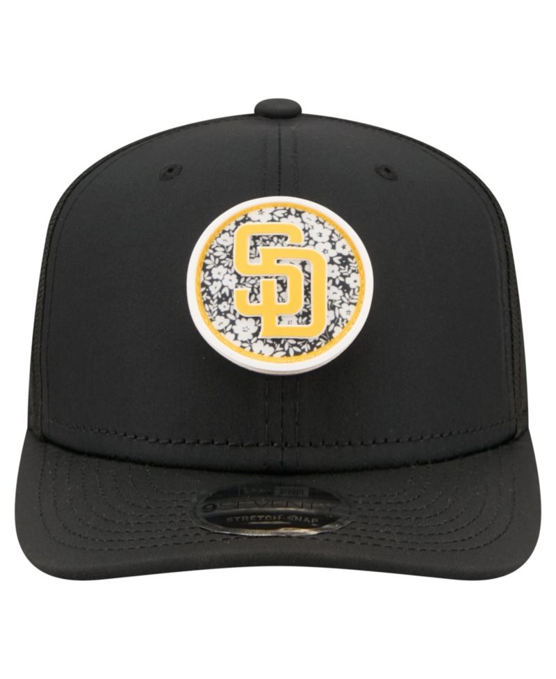 Men's Black San Diego Padres Floral Patch 9SEVENTY Adjustable Hat