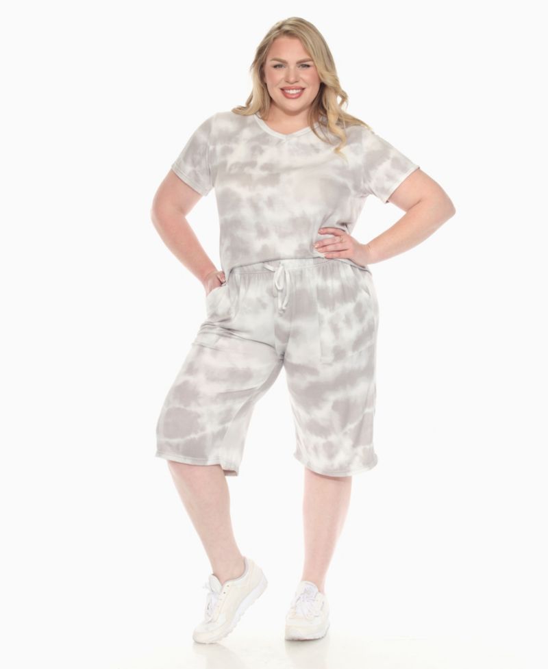 Plus Size Short Sleeve and Capri Lounge Set