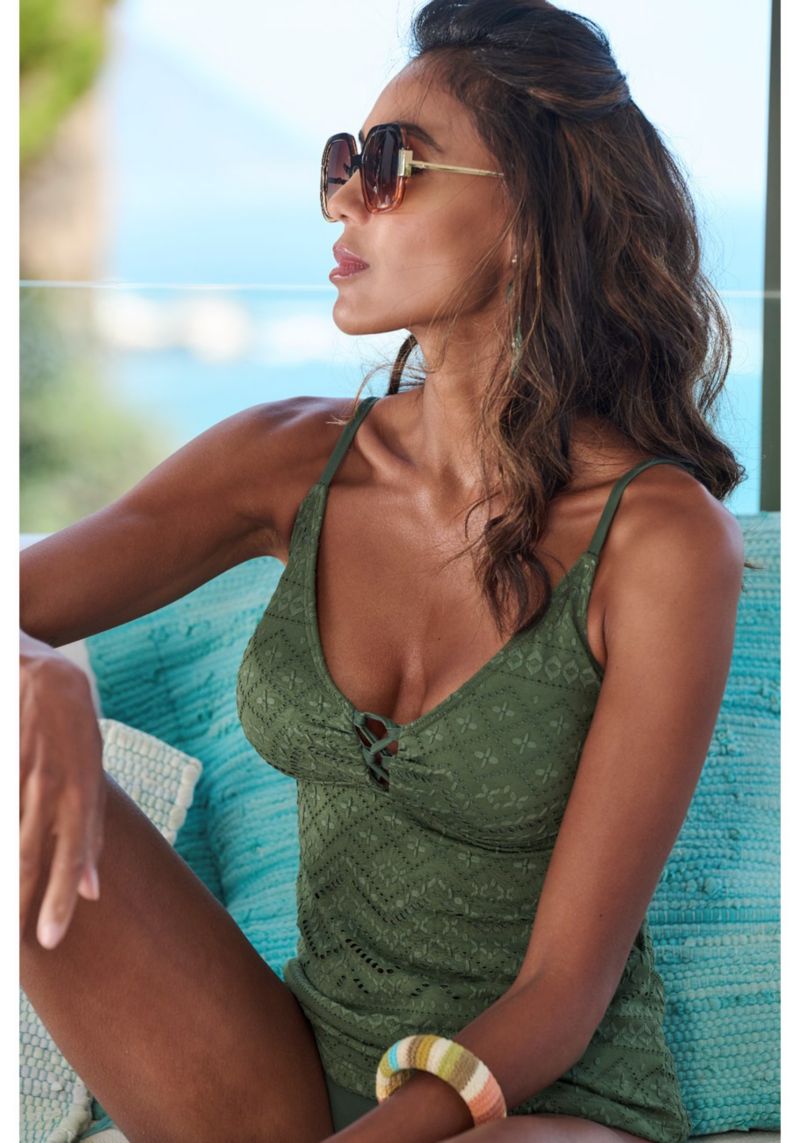 Women's Crochet Underwire Everyday Comfort Tankini Top