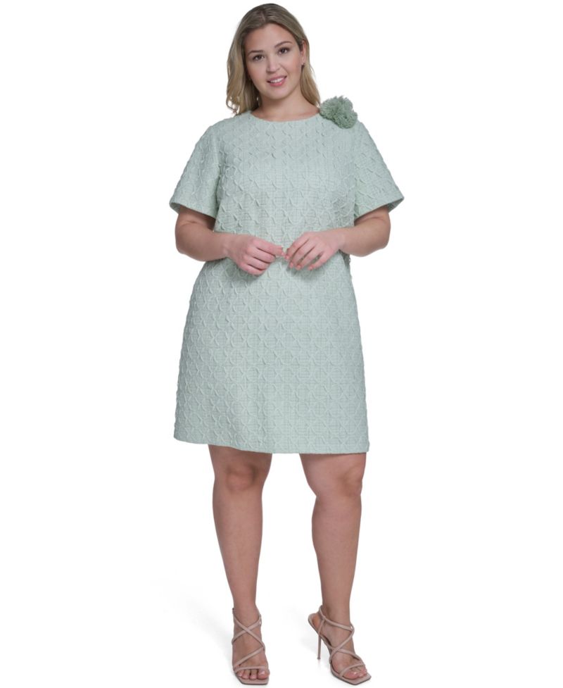 Plus Size Appliqu&eacute; Detail Short Dress