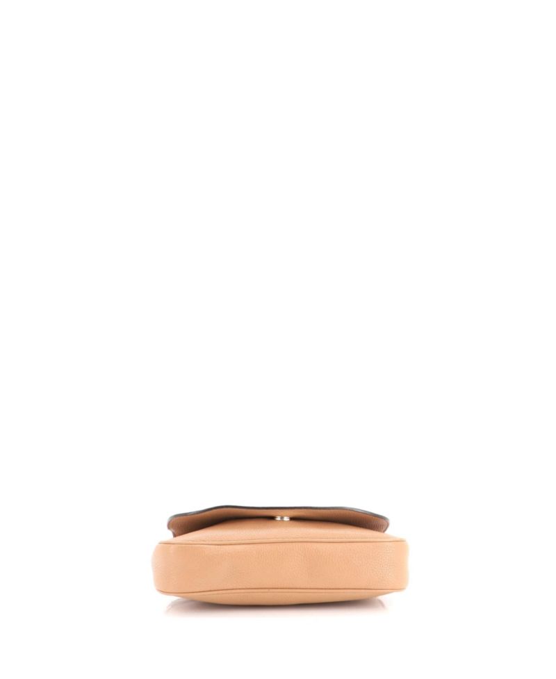 Medium Soho Chain Crossbody Bag Leather