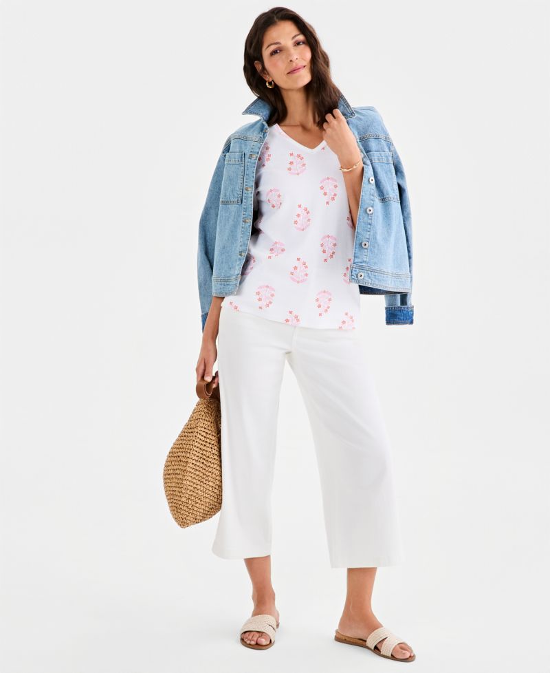 Petite V-Neck Floret Patch Top