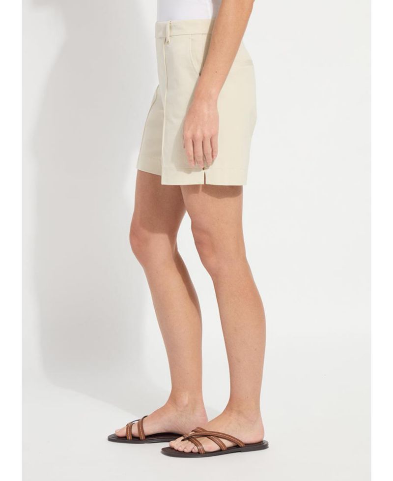 Women's Amanda Pull-On Mid-Rise Stretch-Twill Shorts, 6" Inseam