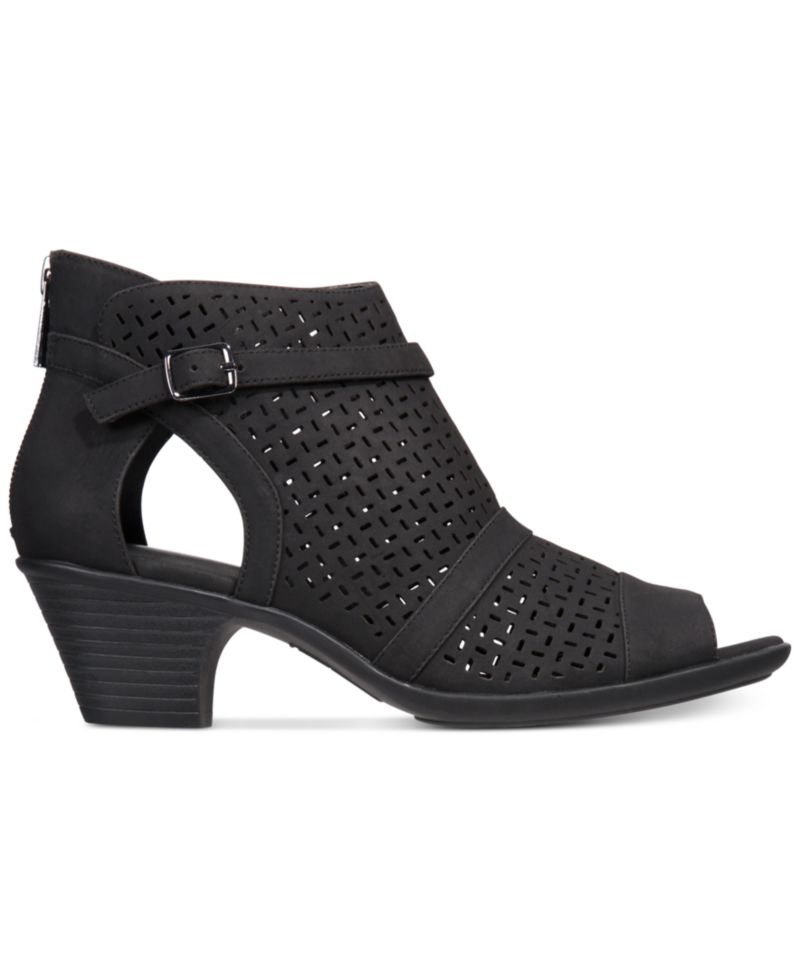 Carrigan Sandals