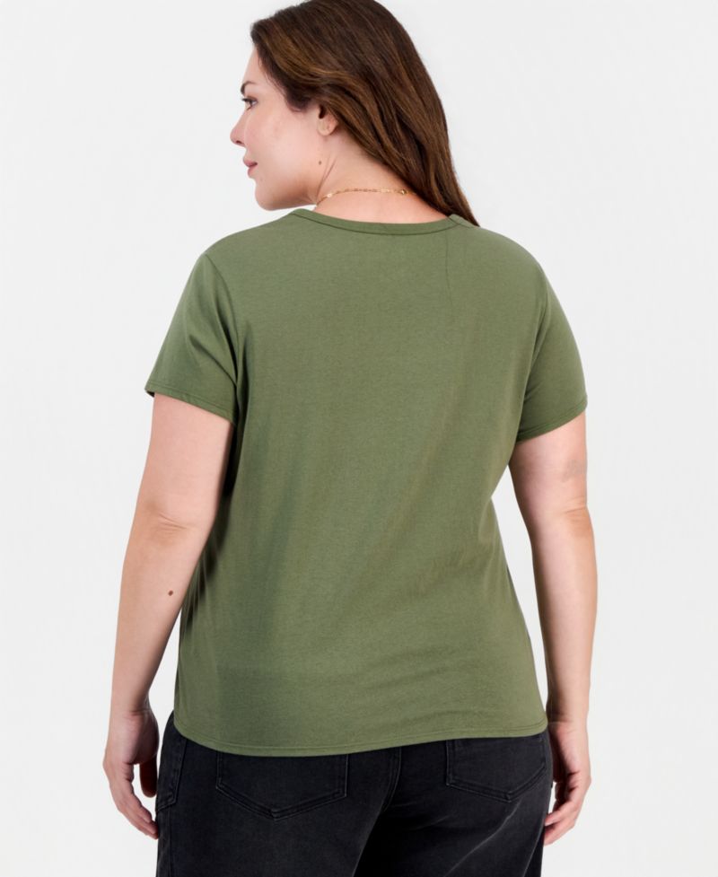 Plus Size Snoopy Graphic Appliqu&eacute; T-Shirt
