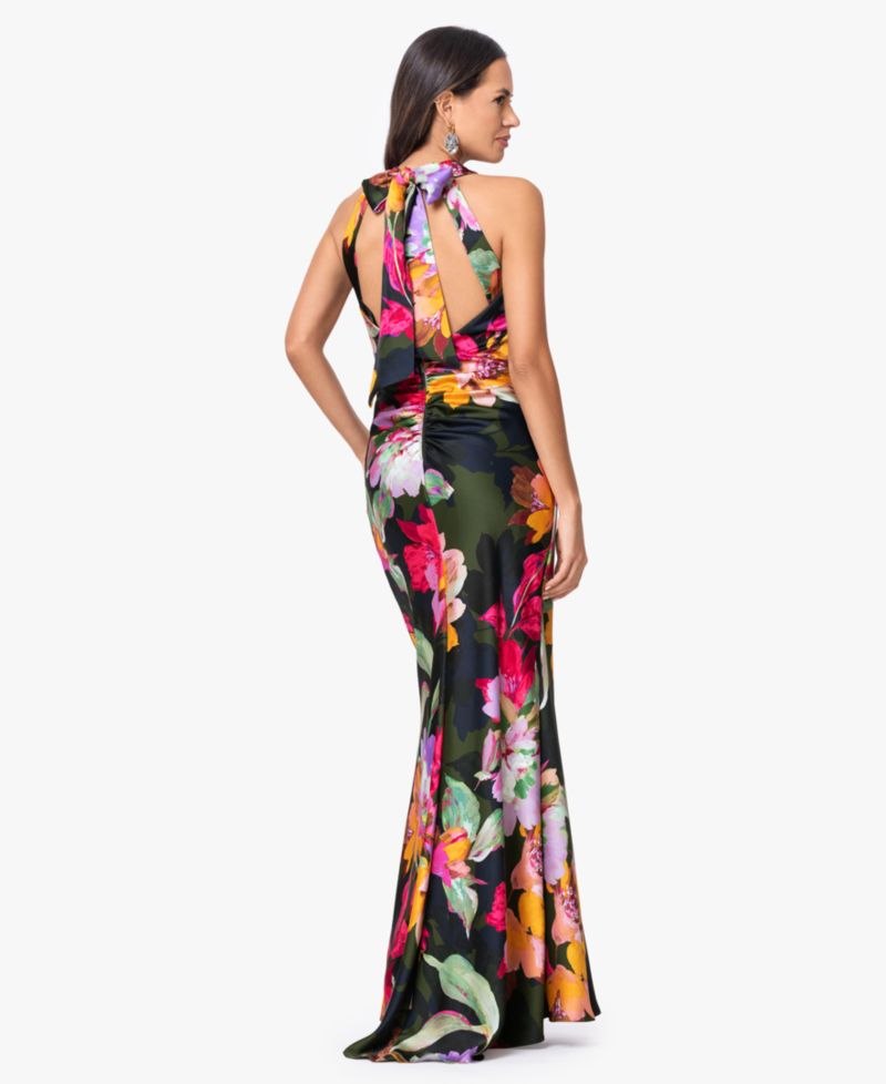 Women's Sleeveless Cowl Neck Gown