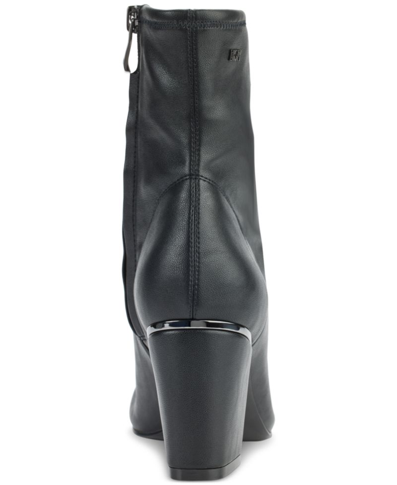 Women's Cavale Stretch Booties