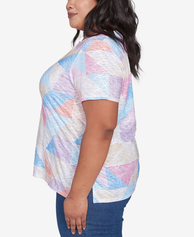 Plus Size Geometric Patchwork Crew Neck Top
