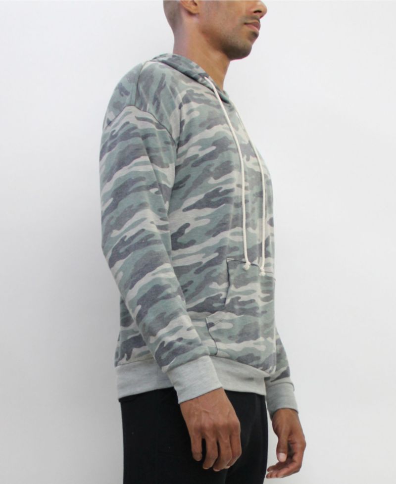 Men's Ultra Soft Lightweight Camo Long-Sleeve Hoodie
