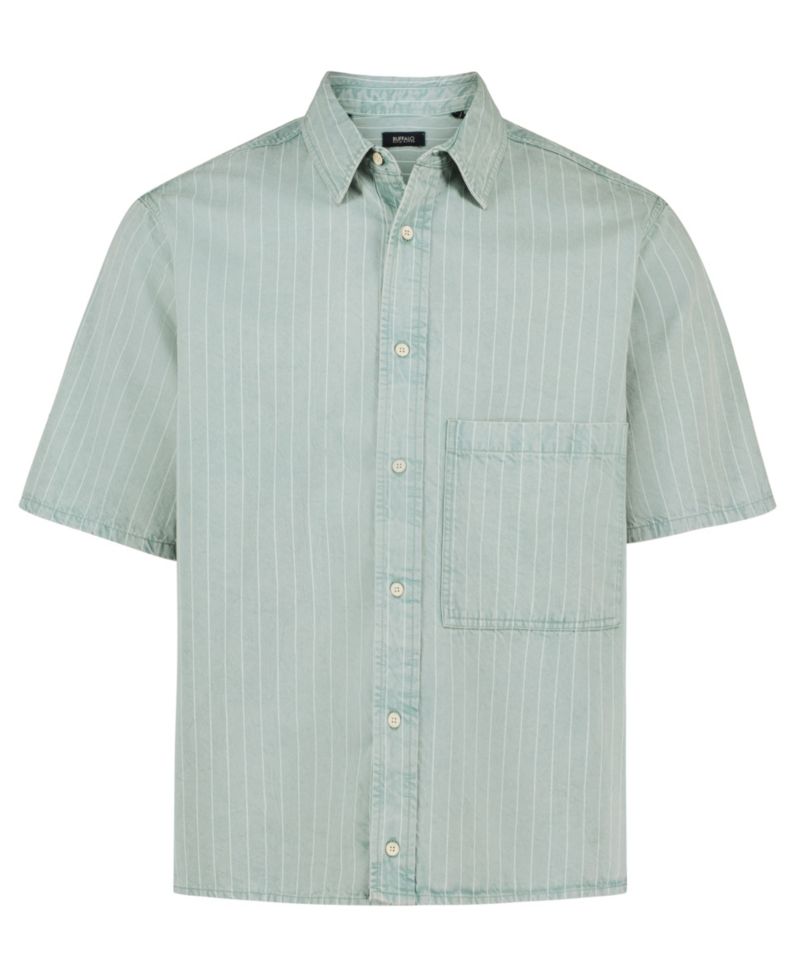 Men's Vertical Stripe Pattern Shirt