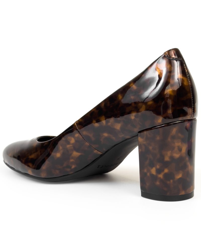 Women's Betsy Pumps