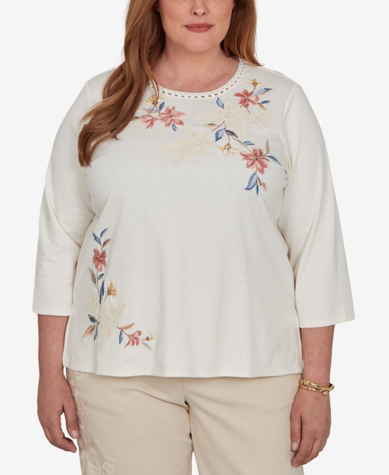 Plus Size Camden Market Crochet Embroidered Floral Knit Top