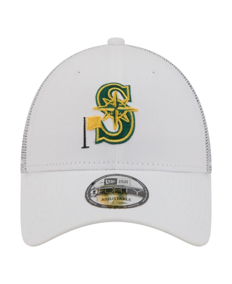 Men's White Seattle Mariners Flag 9FORTY Trucker Adjustable Hat