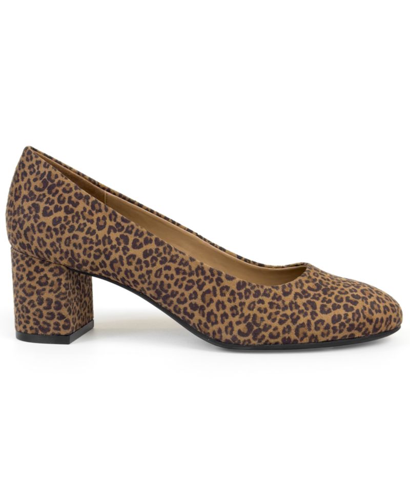 Women's Ebel Round Toe Dress Pumps