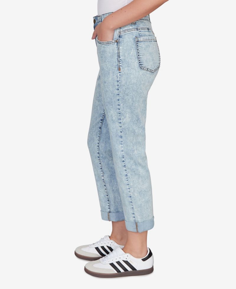 Plus Size Comfort Waist Stretch Denim Girlfriend Jeans