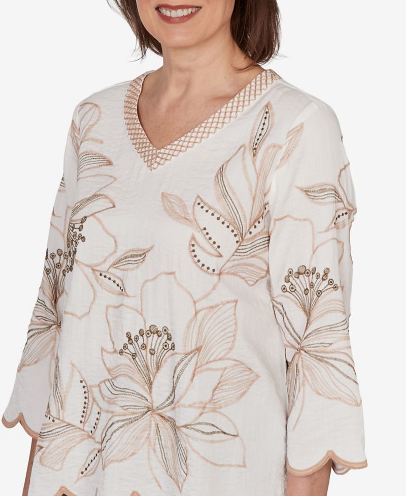 Petite Spice Market Embroidered Floral V-Neck Textured Top