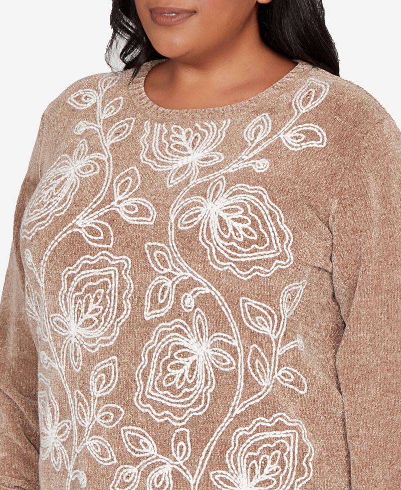 Plus Size Vienna Stitched Leaf Detail Chenille Sweater